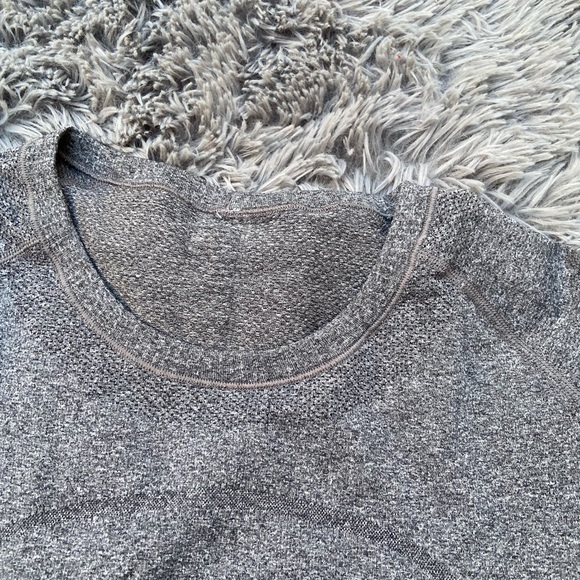 Lululemon Grey Swiftly Tech 2.0 - Picture 3 of 5